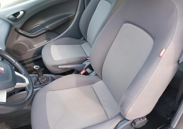 Seat Ibiza cena 9999 przebieg: 82000, rok produkcji 2011 z Czarnków małe 154